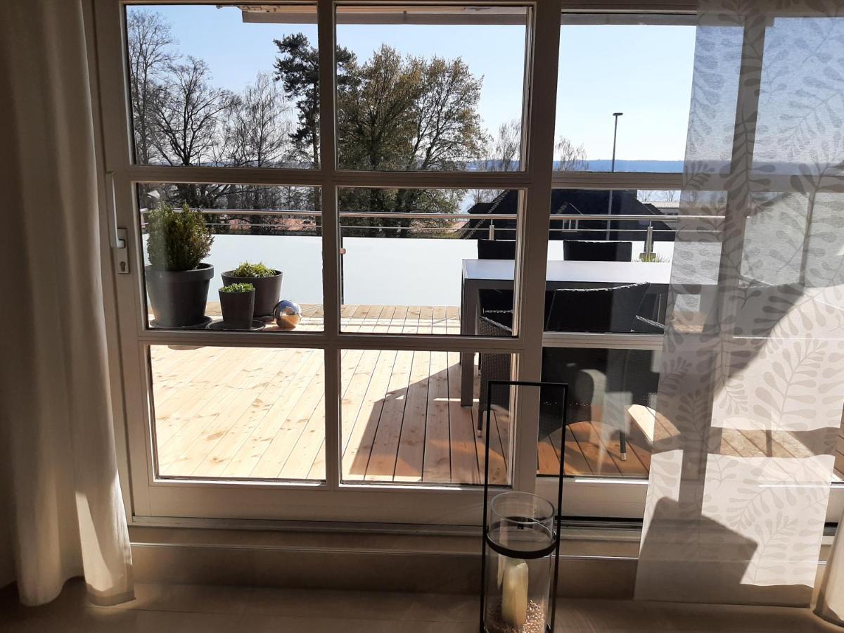 אוברלינגן Ferienwohnung Mit Seeblick Und Pkw Abstellplatz Am Haus מראה חיצוני תמונה